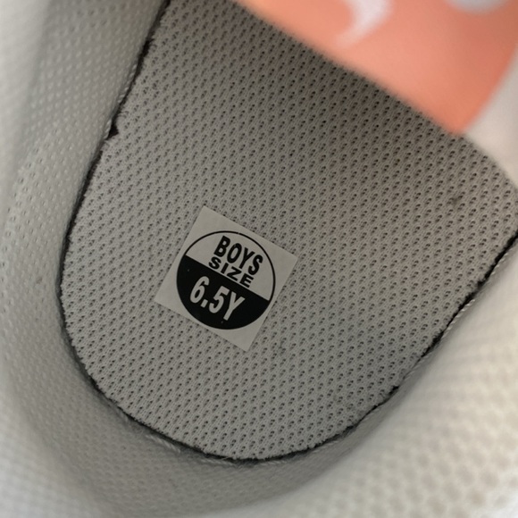 Nike Court Borough Low 2 SE1 (GS) -size 6.5 Youth = 8 women’s NWB - Picture 11 of 16